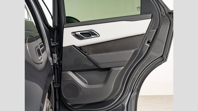 2025 認定中古車 Land Rover Range Rover Velar カルパチアングレイ P400eプラグインハイブリッド（ガソリン） スタンダードホイールベース Dynamic SE