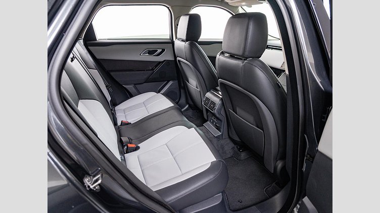 2025 認定中古車 Land Rover Range Rover Velar カルパチアングレイ P400eプラグインハイブリッド（ガソリン） スタンダードホイールベース Dynamic SE