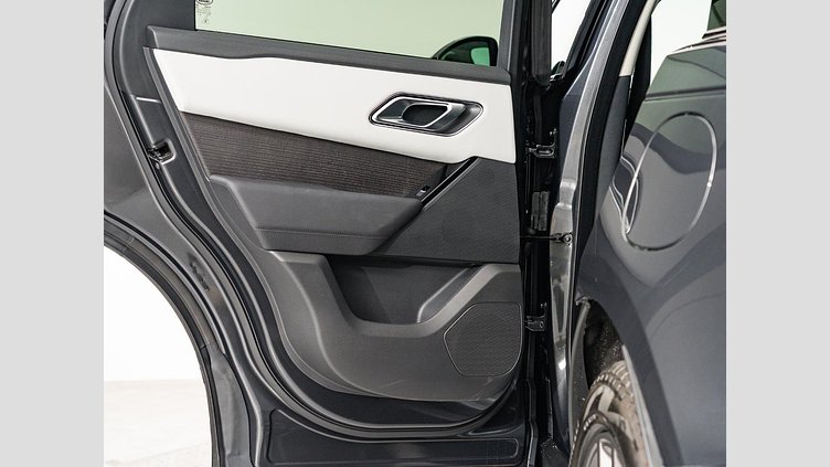 2025 認定中古車 Land Rover Range Rover Velar カルパチアングレイ P400eプラグインハイブリッド（ガソリン） スタンダードホイールベース Dynamic SE