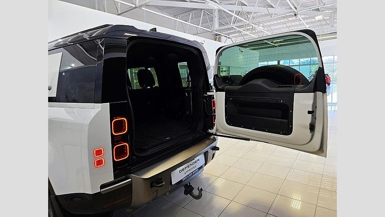 2023 Approved Land Rover Defender 110 Fuji White 4 Wheel drive 110 D300 HSE X-DYNAMIC