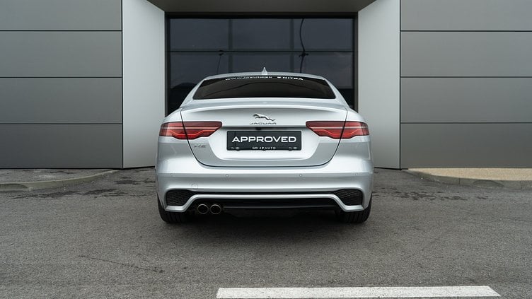 2021 JAZDENÉ VOZIDLÁ Jaguar XE Indus Silver AWD R-Sport AWD SE 2.0D 180PS