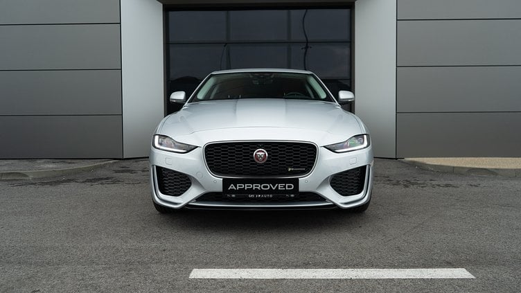 2021 JAZDENÉ VOZIDLÁ Jaguar XE Indus Silver AWD R-Sport AWD SE 2.0D 180PS