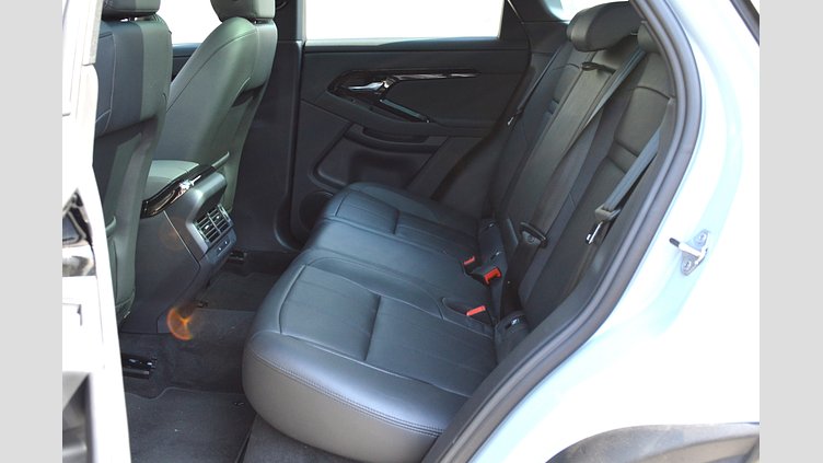 2024 認定中古車 Land Rover Range Rover Evoque アロイオスグレイ D200マイルドハイブリッド（ディーゼル） スタンダードホイールベース S