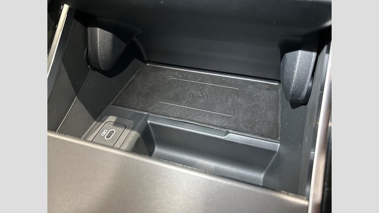 2024 認定中古車 Land Rover Range Rover Evoque サントリーニブラック P300eプラグインハイブリッド（ガソリン） スタンダードホイールベース DYNAMIC HSE