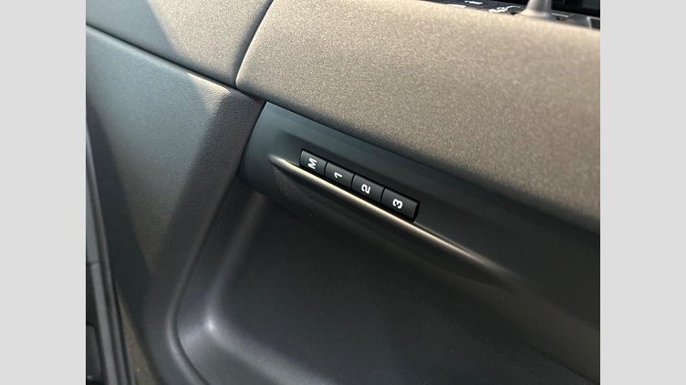 2024 認定中古車 Land Rover Range Rover Evoque サントリーニブラック D200マイルドハイブリッド（ディーゼル） スタンダードホイールベース S