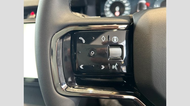 2024 認定中古車 Land Rover Range Rover Evoque サントリーニブラック D200マイルドハイブリッド（ディーゼル） スタンダードホイールベース S