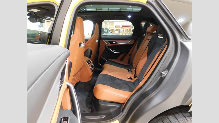 2024 認定中古車 Jaguar F-Pace Sorrento Yellow P550 AWD（オートマチック） SVR