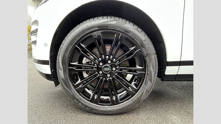 2024 認定中古車 Land Rover Range Rover Evoque フジホワイト P300eプラグインハイブリッド（ガソリン） スタンダードホイールベース DYNAMIC HSE