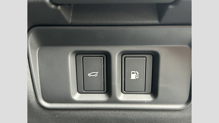 2024 認定中古車 Land Rover Range Rover Evoque フジホワイト P300eプラグインハイブリッド（ガソリン） スタンダードホイールベース DYNAMIC HSE