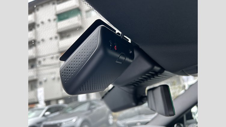 2024 認定中古車 Land Rover Range Rover Evoque フジホワイト P300eプラグインハイブリッド（ガソリン） スタンダードホイールベース DYNAMIC HSE