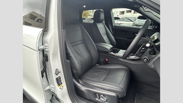2024 認定中古車 Land Rover Range Rover Evoque フジホワイト P300eプラグインハイブリッド（ガソリン） スタンダードホイールベース DYNAMIC HSE