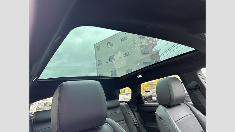2024 認定中古車 Land Rover Range Rover Evoque フジホワイト P300eプラグインハイブリッド（ガソリン） スタンダードホイールベース DYNAMIC HSE