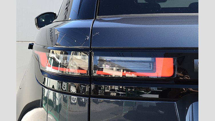 2024 認定中古車 Land Rover Range Rover Velar ヴァレジネブルー P400eプラグインハイブリッド（ガソリン） Standard Wheelbase Dynamic HSE