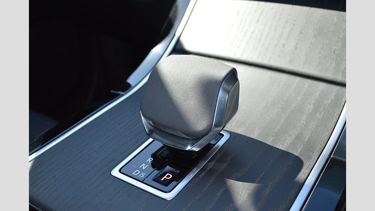 2024 認定中古車 Land Rover Range Rover Velar ヴァレジネブルー P400eプラグインハイブリッド（ガソリン） Standard Wheelbase Dynamic HSE