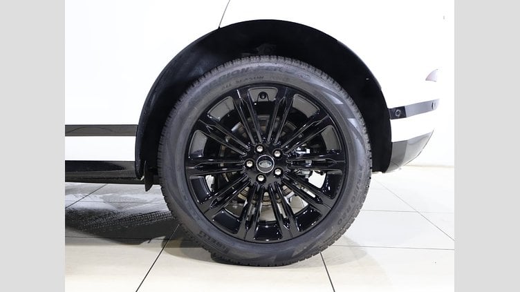 2024 認定中古車 Land Rover Range Rover Evoque オストゥーニパールホワイト D200マイルドハイブリッド（ディーゼル） スタンダードホイールベース DYNAMIC SE