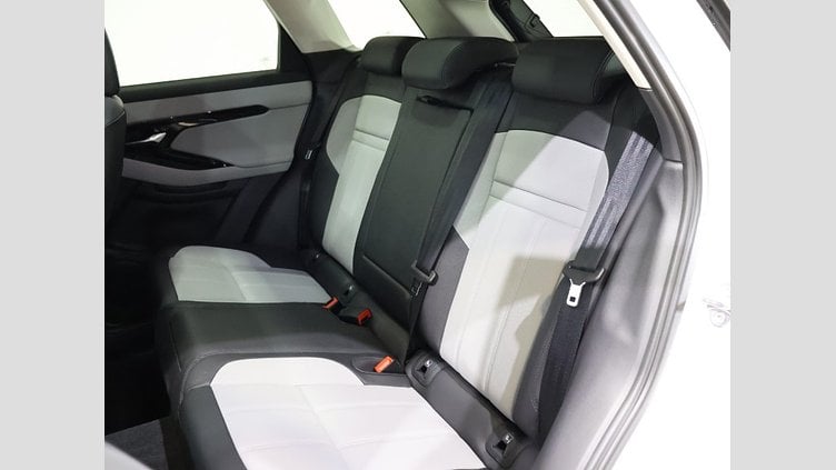 2024 認定中古車 Land Rover Range Rover Evoque オストゥーニパールホワイト D200マイルドハイブリッド（ディーゼル） スタンダードホイールベース DYNAMIC SE