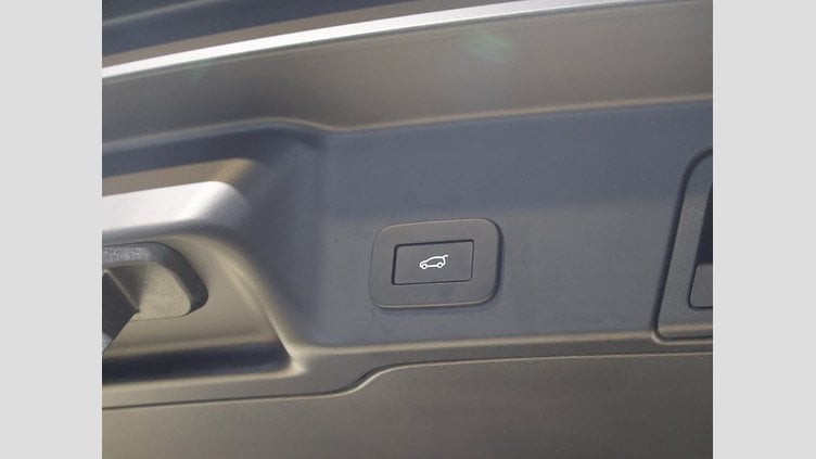 2024 認定中古車 Land Rover Range Rover Evoque オストゥーニパールホワイト D200マイルドハイブリッド（ディーゼル） スタンダードホイールベース DYNAMIC SE