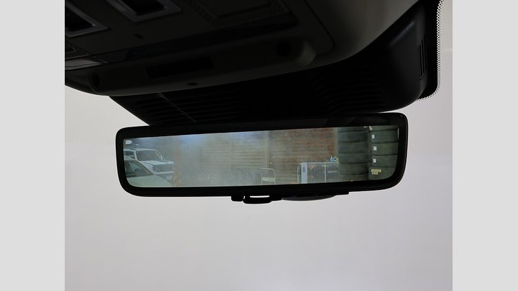 2024 認定中古車 Land Rover Range Rover Evoque オストゥーニパールホワイト D200マイルドハイブリッド（ディーゼル） スタンダードホイールベース DYNAMIC SE