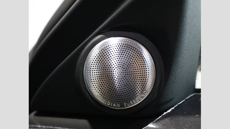 2024 認定中古車 Land Rover Range Rover Evoque オストゥーニパールホワイト D200マイルドハイブリッド（ディーゼル） スタンダードホイールベース DYNAMIC SE