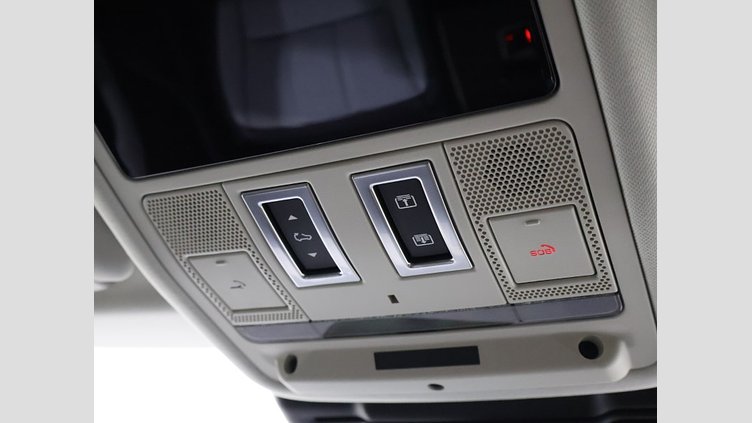 2024 認定中古車 Land Rover Range Rover Evoque オストゥーニパールホワイト D200マイルドハイブリッド（ディーゼル） スタンダードホイールベース DYNAMIC SE