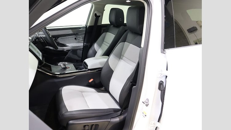 2024 認定中古車 Land Rover Range Rover Evoque オストゥーニパールホワイト D200マイルドハイブリッド（ディーゼル） スタンダードホイールベース DYNAMIC SE