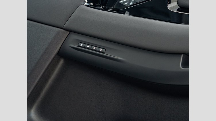 2024 認定中古車 Land Rover Range Rover Evoque カルパチアングレイ D200マイルドハイブリッド（ディーゼル） スタンダードホイールベース S