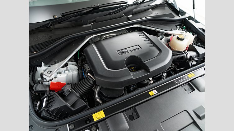 2024 認定中古車 Land Rover Range Rover Sport フジホワイト D300マイルドハイブリッド スタンダードホイールベース Dynamic HSE