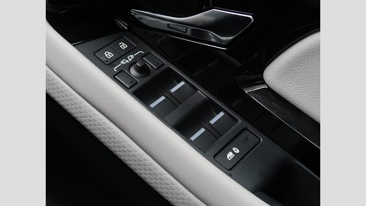 2023 認定中古車 Land Rover Range Rover Evoque フィレンツェレッド D200 AWD（オートマチック）MHEV R-DYNAMIC S