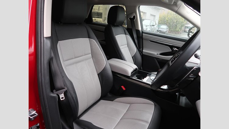 2023 認定中古車 Land Rover Range Rover Evoque フィレンツェレッド D200 AWD（オートマチック）MHEV R-DYNAMIC S