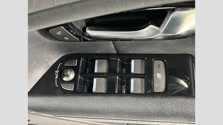 2017 認定中古車 Land Rover Range Rover Evoque Santorini Black 2.0 litre Si4 Petrol SEプラス