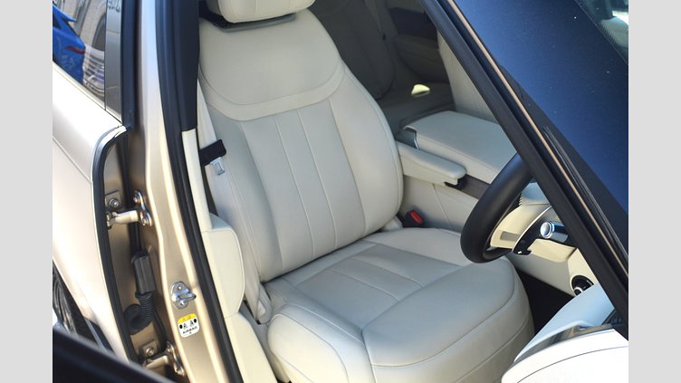 2022 認定中古車 Land Rover Range Rover サンセットゴールド - サテンフィニッシュ P530 AWD（AT） スタンダードホイールベース FIRST EDITION