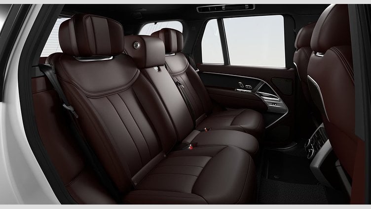 2025 SKLADOVÉ VOZIDLÁ Land Rover Range Rover Sivá Carpathian AWD P530 Autobiography