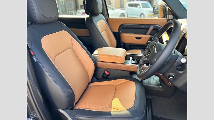 2024 認定中古車 Land Rover Defender 90 カルパチアングレイ D300 AWD（AT） X-DYNAMIC HSE