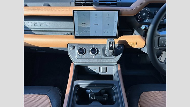 2024 認定中古車 Land Rover Defender 90 カルパチアングレイ D300 AWD（AT） X-DYNAMIC HSE