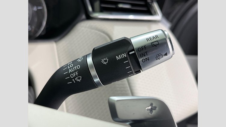 2022 認定中古車 Land Rover Range Rover Velar オストゥーニパールホワイト D200 AWD（オートマチック） MHEV R-DYNAMIC S