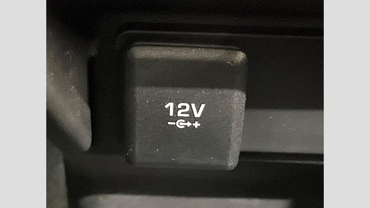 2020 認定中古車 Land Rover Range Rover Evoque インダスシルバー P200 Standard