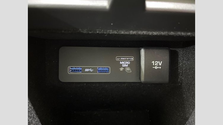 2020 認定中古車 Land Rover Range Rover Evoque インダスシルバー P200 Standard