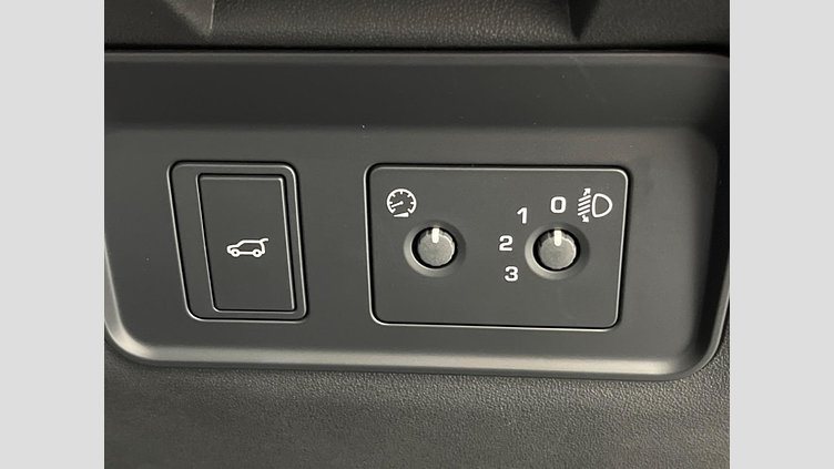 2020 認定中古車 Land Rover Range Rover Evoque インダスシルバー P200 Standard