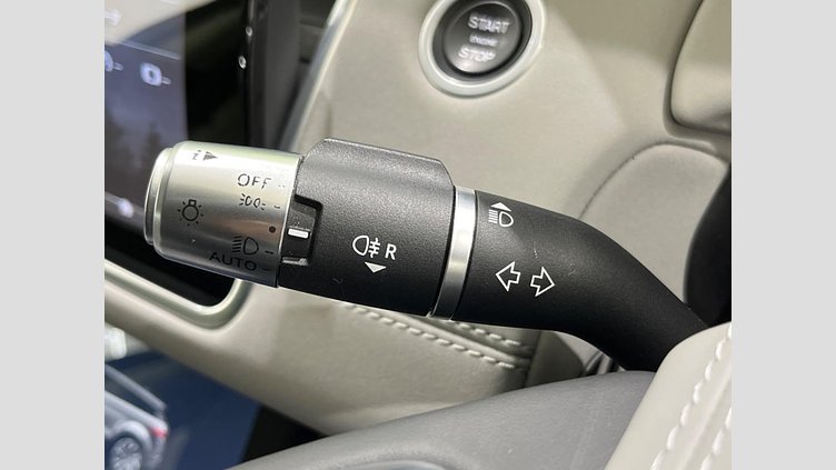 2020 認定中古車 Land Rover Range Rover Evoque インダスシルバー P200 Standard