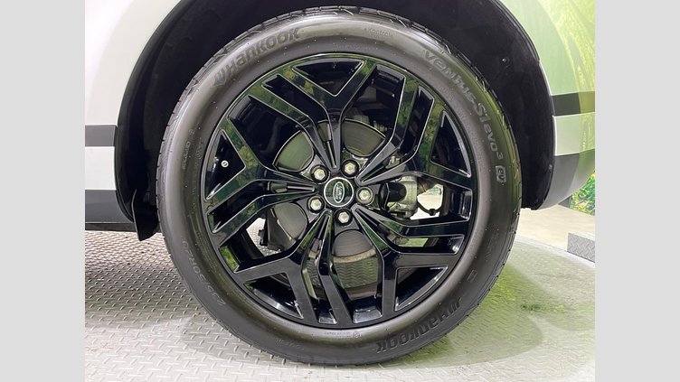2020 認定中古車 Land Rover Range Rover Evoque インダスシルバー P200 Standard