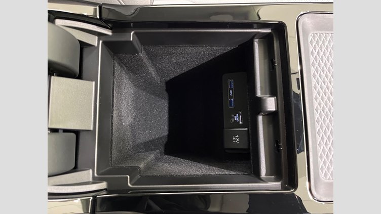 2020 認定中古車 Land Rover Range Rover Evoque インダスシルバー P200 Standard