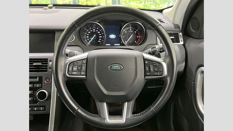2018 認定中古車 Land Rover Discovery Sport Fuji White 2.0 litre i4D Diesel ゴーアウトエディション
