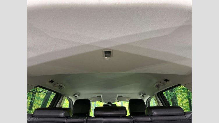 2018 認定中古車 Land Rover Discovery Sport Fuji White 2.0 litre i4D Diesel ゴーアウトエディション