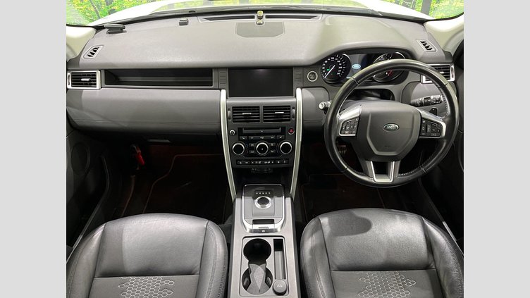 2018 認定中古車 Land Rover Discovery Sport Fuji White 2.0 litre i4D Diesel ゴーアウトエディション