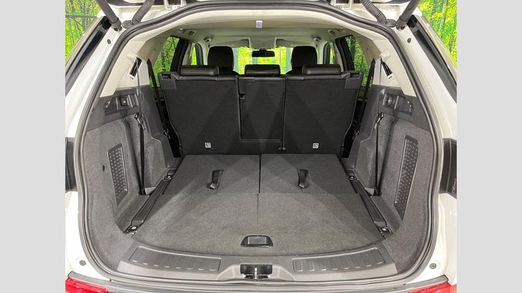 2018 認定中古車 Land Rover Discovery Sport Fuji White 2.0 litre i4D Diesel ゴーアウトエディション