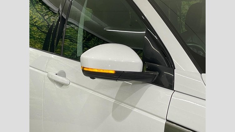 2018 認定中古車 Land Rover Discovery Sport Fuji White 2.0 litre i4D Diesel ゴーアウトエディション