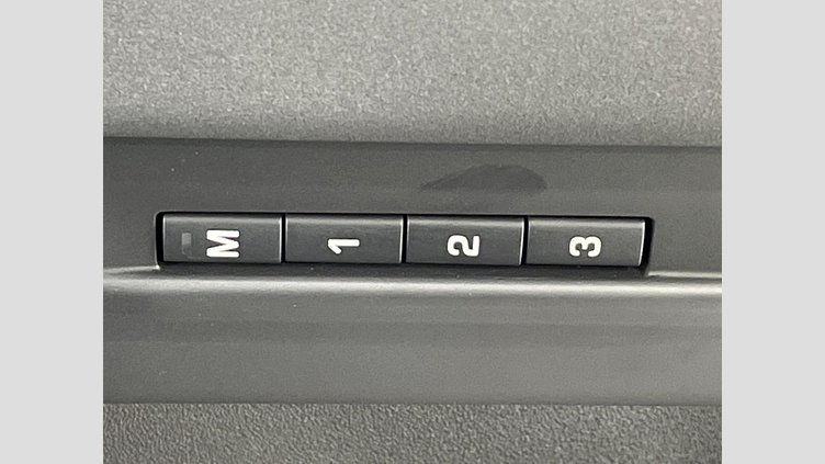 2024 認定中古車 Land Rover Range Rover Evoque カルパチアングレイ D200マイルドハイブリッド（ディーゼル） スタンダードホイールベース S