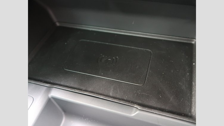 2024 認定中古車 Land Rover Range Rover Evoque サントリーニブラック P300eプラグインハイブリッド（ガソリン） スタンダードホイールベース DYNAMIC HSE