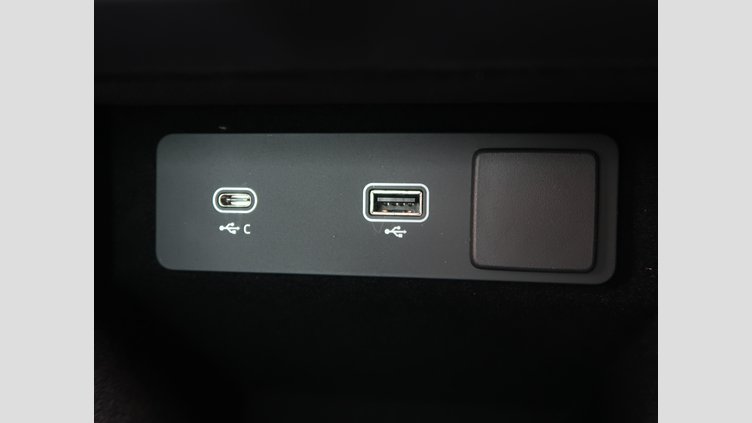 2024 認定中古車 Land Rover Range Rover Evoque サントリーニブラック P300eプラグインハイブリッド（ガソリン） スタンダードホイールベース DYNAMIC HSE