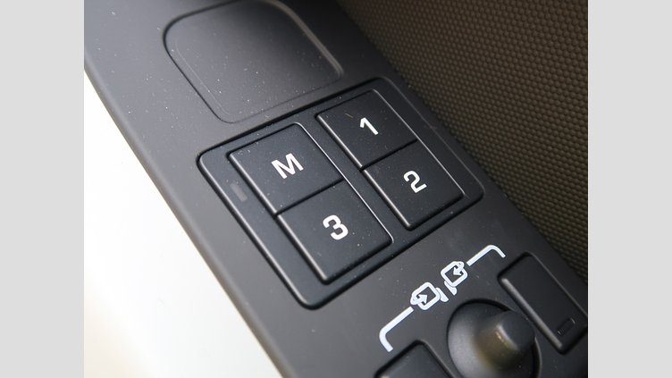 2024 認定中古車 Land Rover Defender 90 カルパチアングレイ D300 AWD（AT） X-DYNAMIC HSE